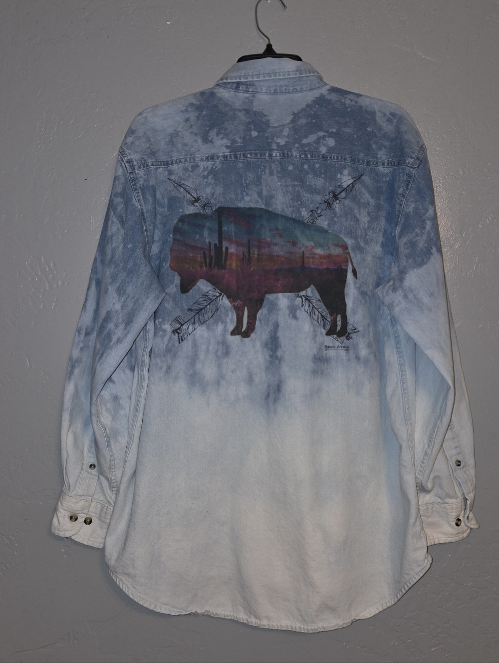 Betty Buffalo Bleached Denim Shirt - Western Wear Sz Medium 100& Cotton